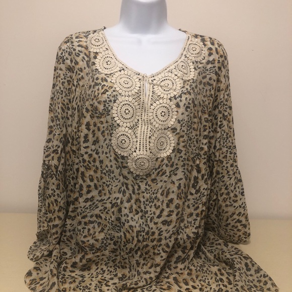 Zac & Rachel Woman…Size 1X animal print top - Picture 1 of 8